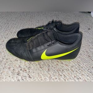 Nike Phantom VNM Soccer Cleats